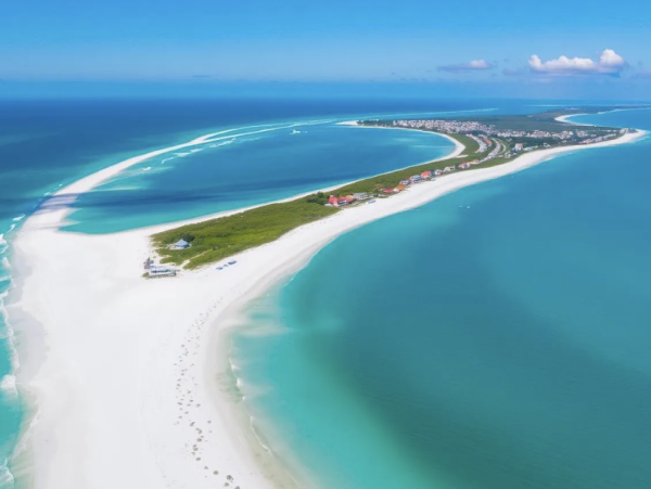 Holmes Beach Vacation Rental with Pool, Spa & Tiki Bar - Anna Maria Island